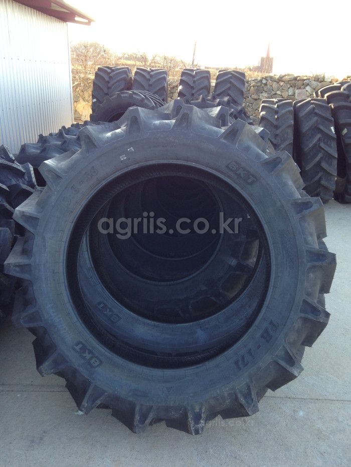 BKT 트랙터용 타이어 <b>13.6</b>-36  8PR TR171 TT 사진1