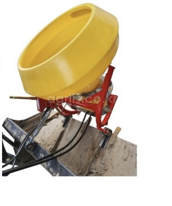 중앙 로더부착형 <b>비료살포기</b> JHT-550H 사진1