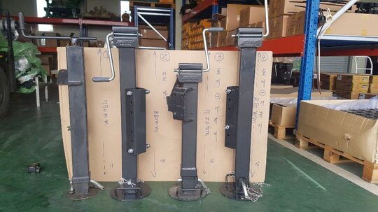 트레일러 퇴비살포기 견인형작업기(스탠드)