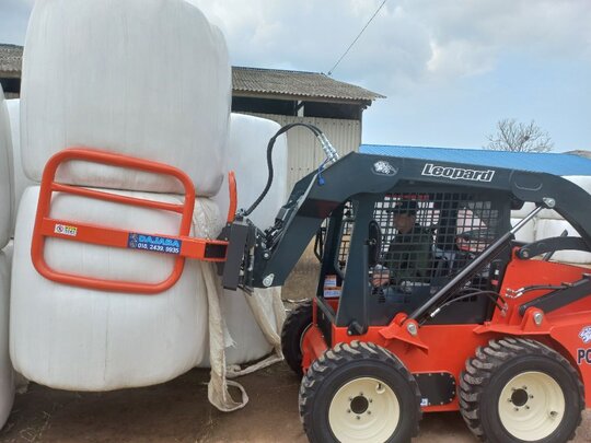     스키드Loader Bale Gripper 