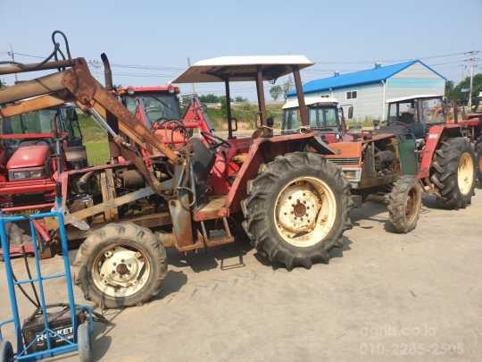 국제 트랙터 F455 (45마력) 앞좌측면