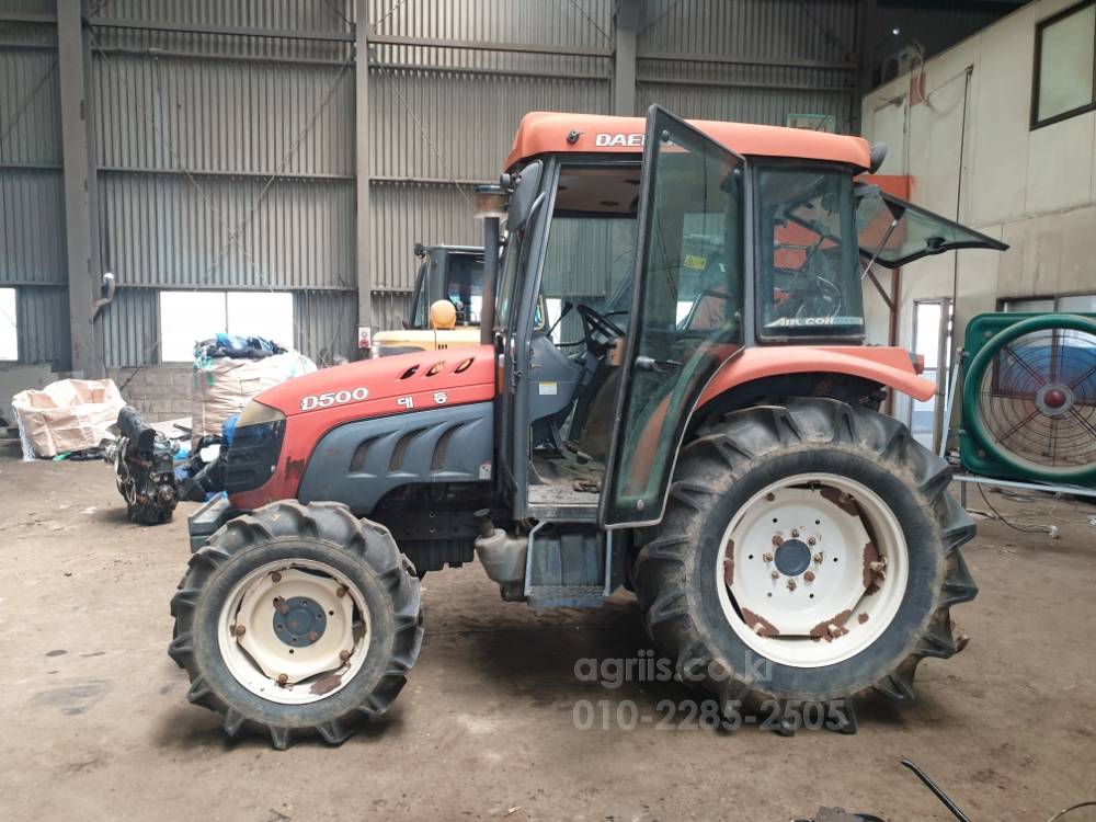 Daedong Tractor D500 (50hp)