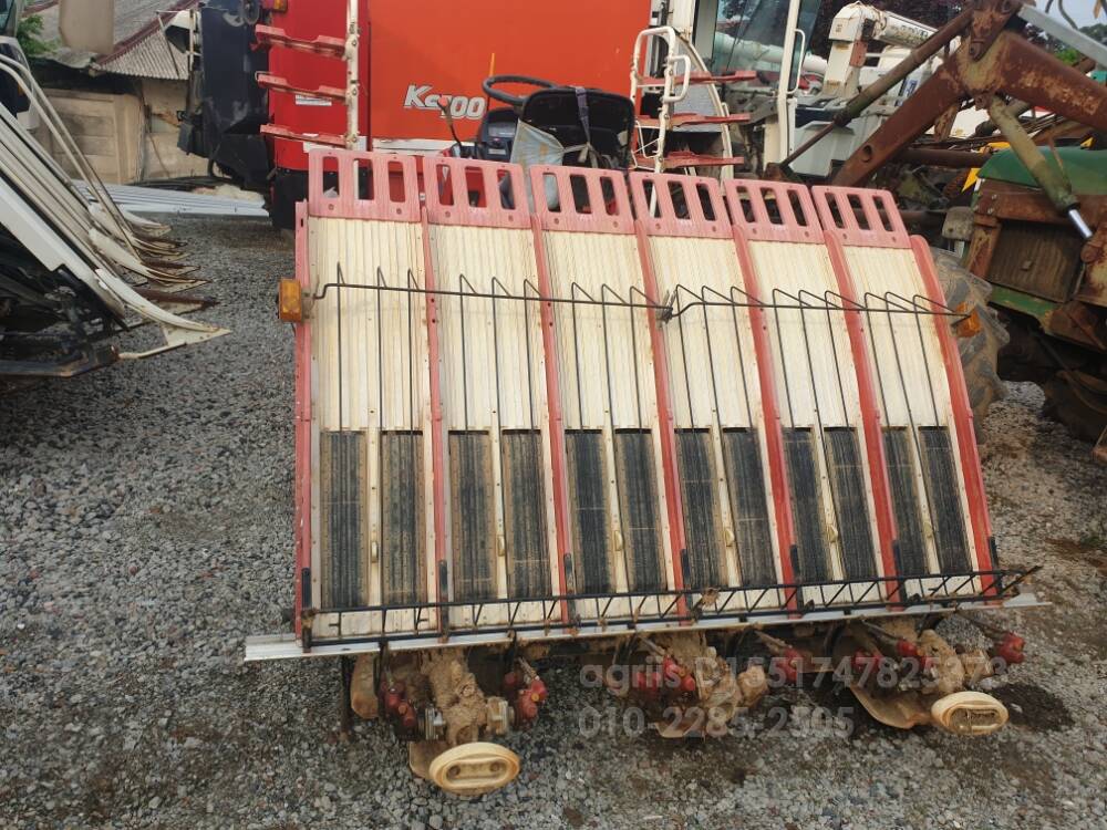 국제 이앙기 RGO-60SDY (6조식) 뒤우측면