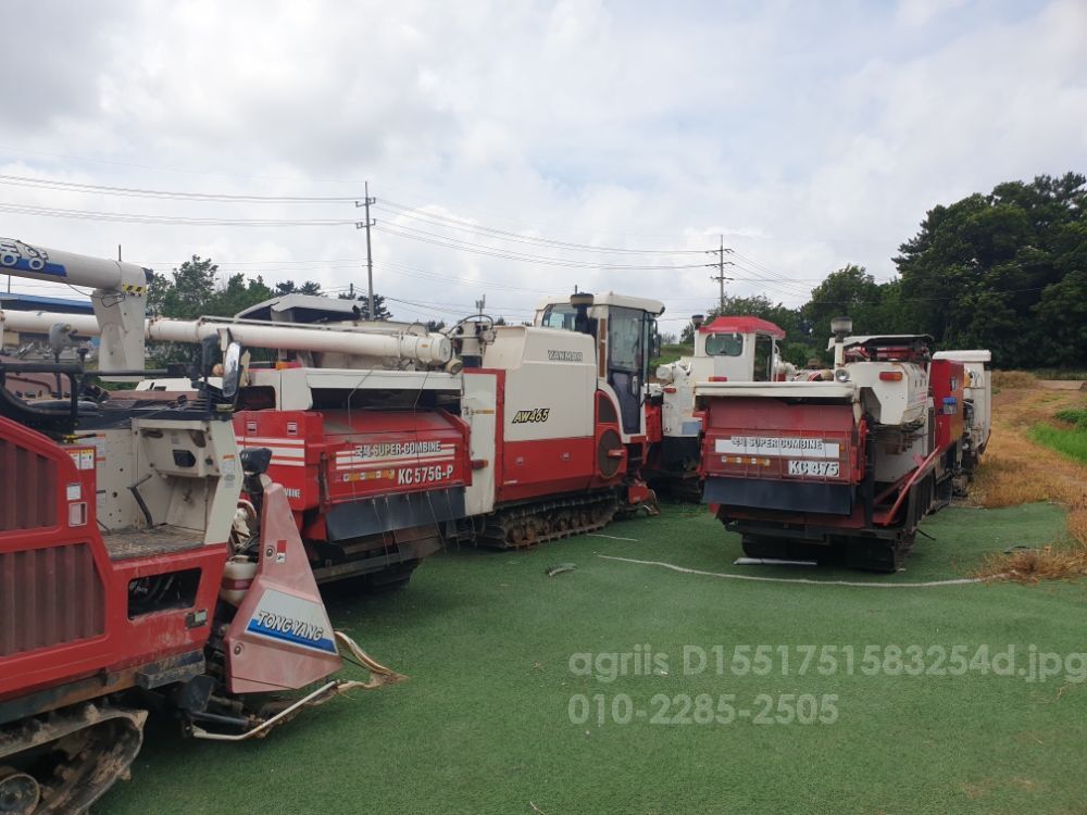 TYM Combine Harvester C805G (5Rows) 뒤우측면