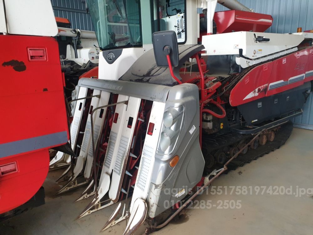 Kukje Combine Harvester KC105CXA (6Rows) 뒤우측면