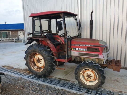 국제 트랙터 F4350-DK (43마력) 앞좌측면