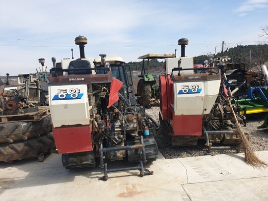 TYM Combine Harvester C805 (5Rows) 앞좌측면