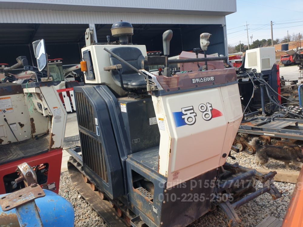 TYM Combine Harvester C805 (5Rows) 뒤우측면