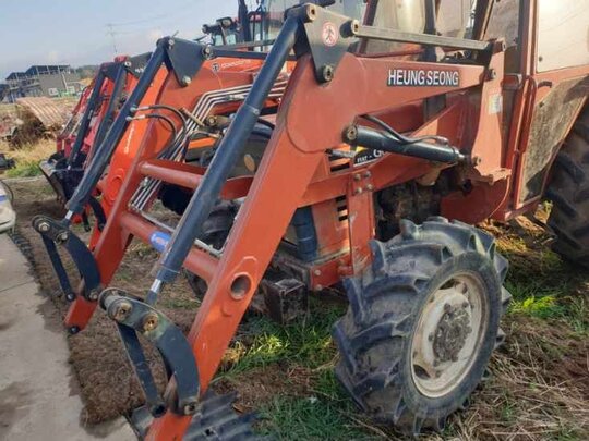 NewHolland Tractor 55-66D (55hp) Loader