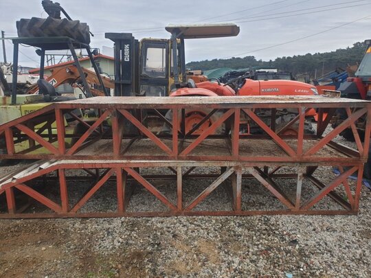  리프트 리프트  앞좌측면