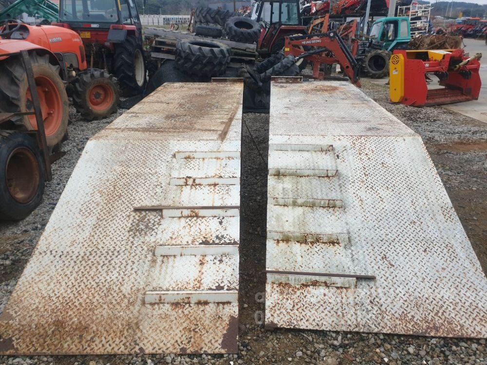  리프트 리프트  뒤우측면