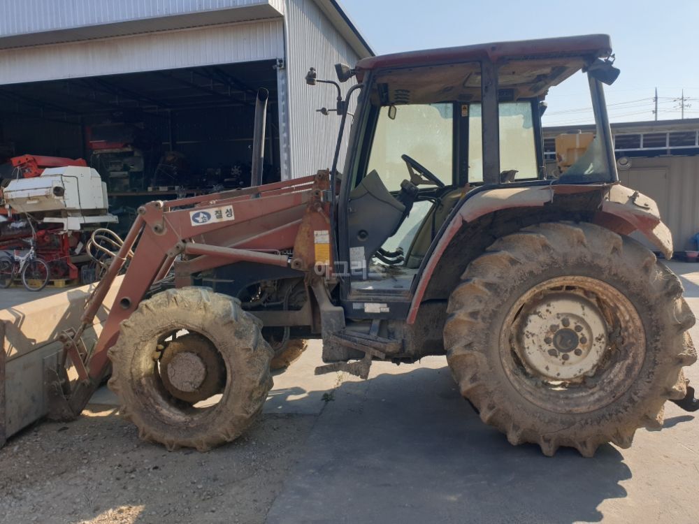 NewHolland Tractor L65 (65hp) 뒤우측면