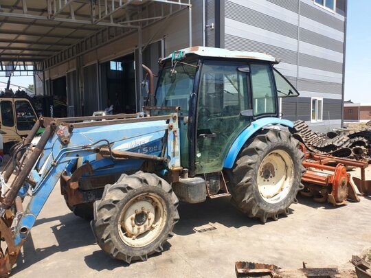 LS Tractor U55 (55hp) 앞좌측면