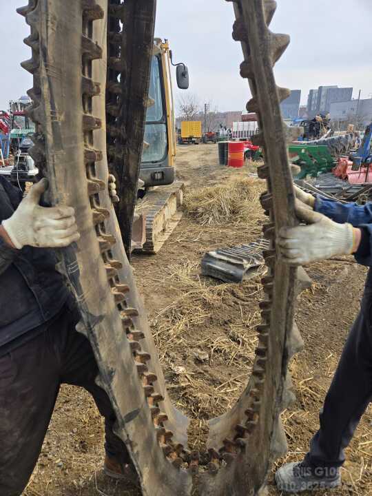 LS Combine Harvester LC650G (4Rows) 앞좌측면