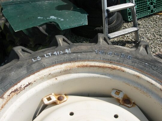 LS Tractor LT412D (41hp) 앞좌측면