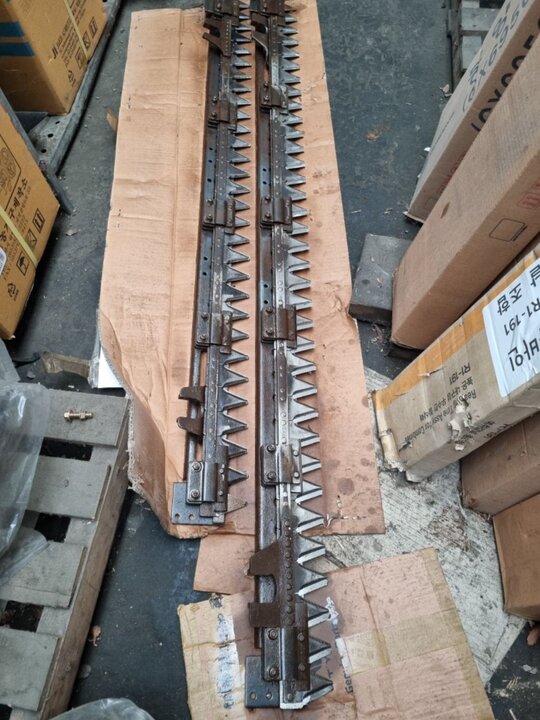  동양콤바인예취날4조재생5조재생 H6000/HU6000/HU6500/C704  동양콤바인예취날재생