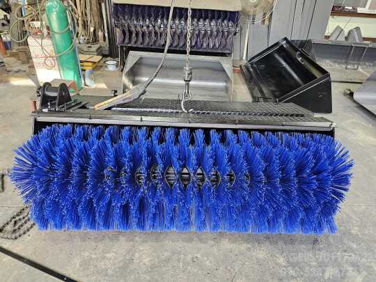  Skid steer loader 스키드로더  스키Loader 청소솔