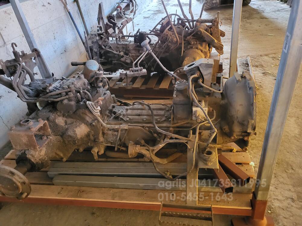 LS Tractor 트랙터LT모델  뒤우측면