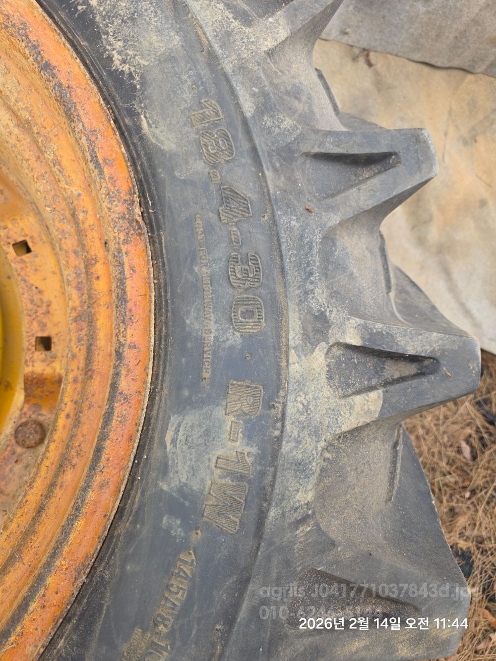 JohnDeere 존디어 뒤 타이어 18.4-30 R-1W  호이루+Tire 사진2