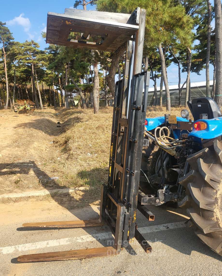  유압식 지게발로드스테빌라이저 파렛트.무상차작업 유압식 지게발로드스테빌라이저 파렛트.무상차작업 사진3