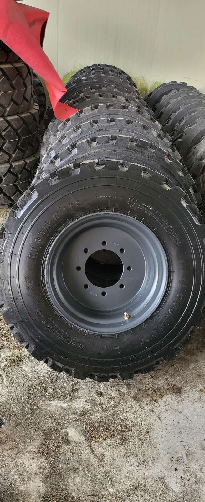  Skid steer loader 스키드로더  갤럭시 레디얼 Tire (특수문양) 사진2