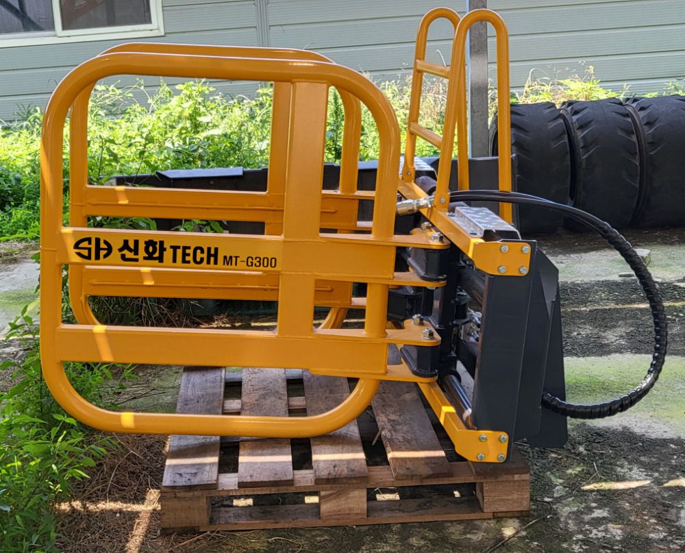  Rectangle Baler MT-G300  스키드Loader용 사각베일러 Bale Gripper 사진1