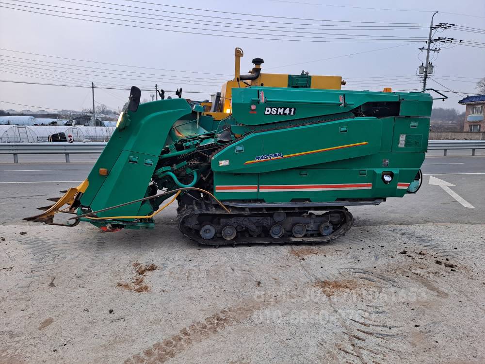 Daedong Combine Harvester DSM65 (4Rows) 사진3