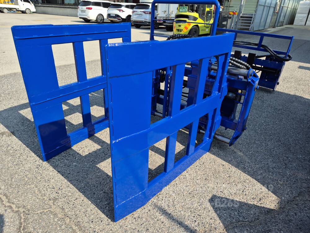  베일러Bale Gripper 지게차 베일클렘프 평판 그래플 베일러집게 지게차 베일클렘프 평판 그래플  뒤우측면