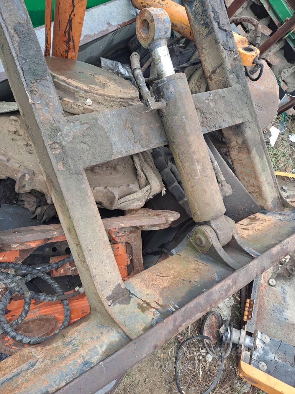 삼성MX3A 굴삭기 MX3.3A.55 굴착기관련 부품 뒤우측면