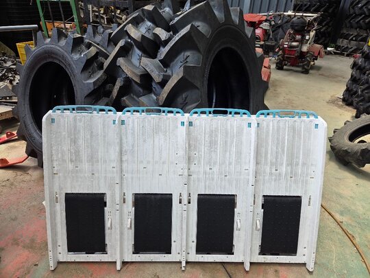 Kubota Rice transplanter KEP4 (4Rows) 묘Cabin제판  Assy 사진1