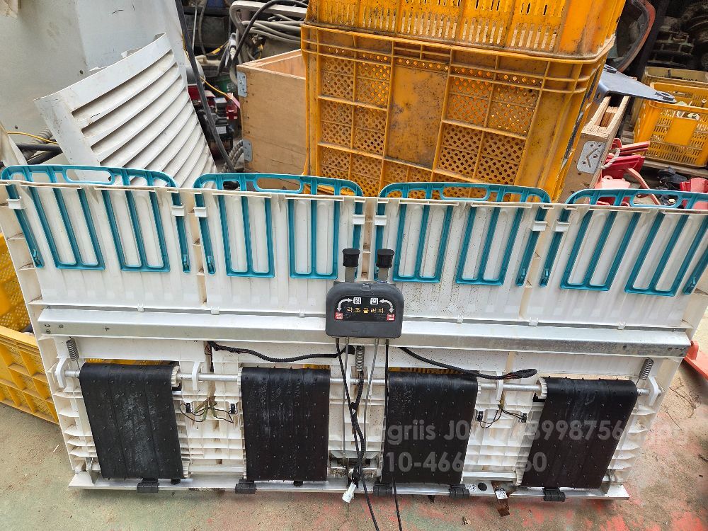 Kubota Rice transplanter KEP4 (4Rows) 묘Cabin제판  Assy 사진2