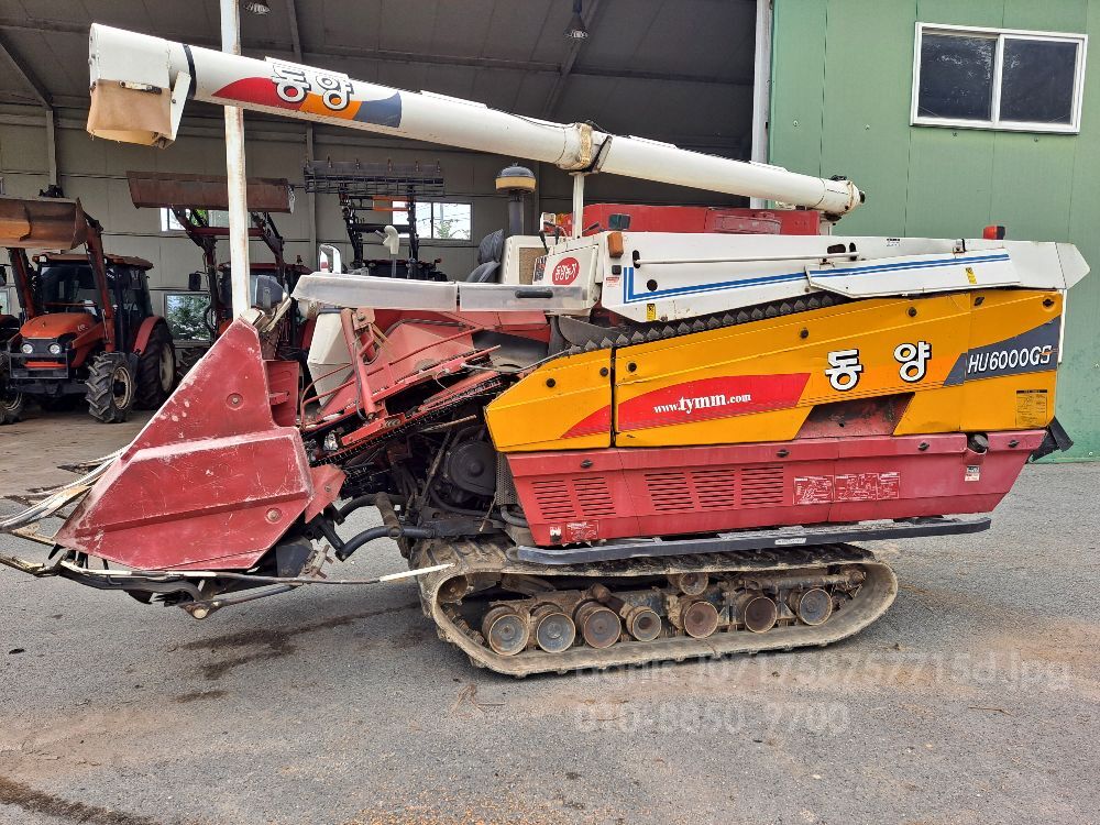 TYM Combine Harvester HU6500G (4Rows) 뒤우측면