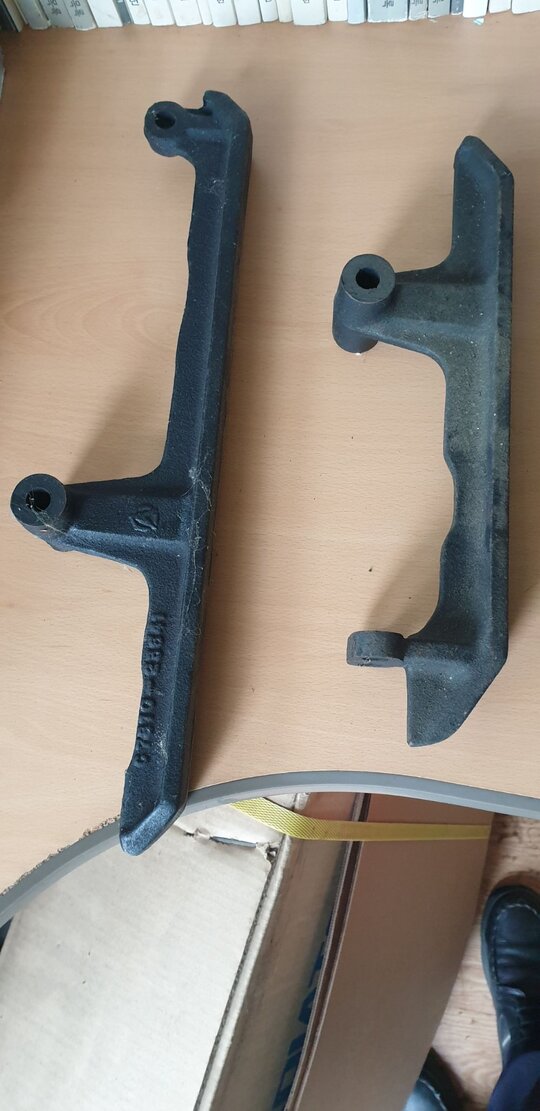 대동 콤바인 Dsm(65,70) () 크롤러가이드(앞,중간,뒤) 사진1