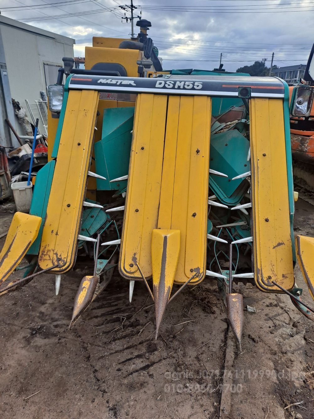 Daedong Combine Harvester DSM-55 (4Rows) 뒤우측면