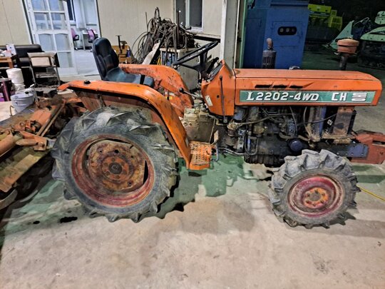 대동 트랙터 L2202 (22마력) 앞좌측면