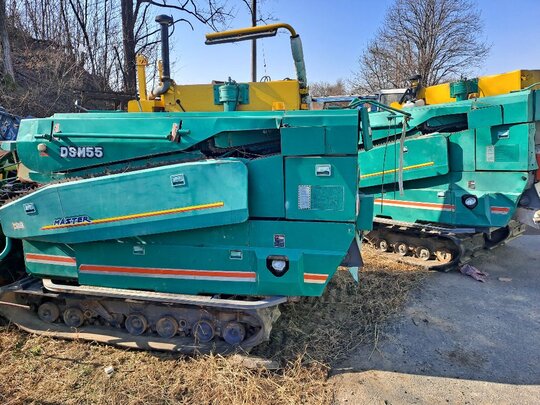 Daedong Combine Harvester DSM-55 (4Rows) 앞좌측면