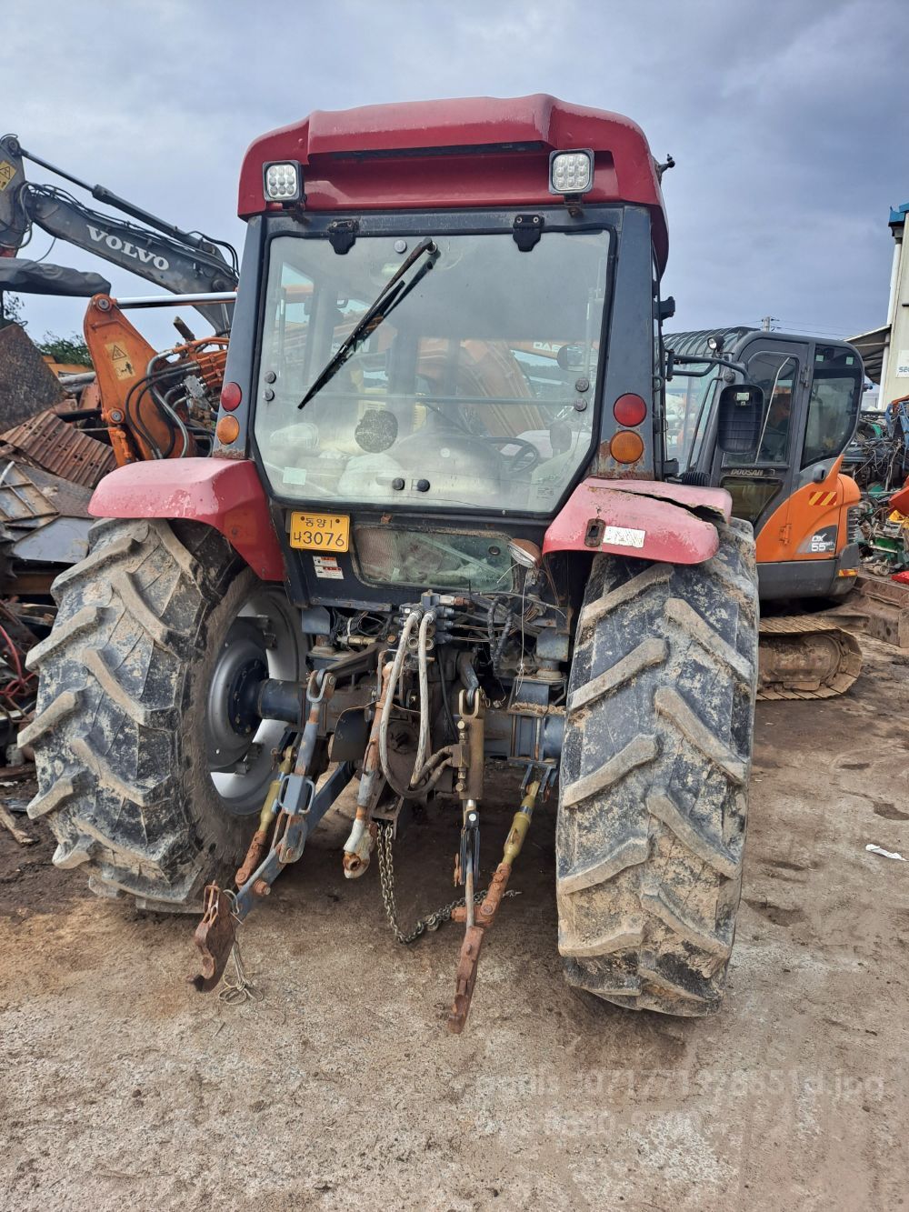 TYM 트랙터 T720 (72마력) 뒤우측면