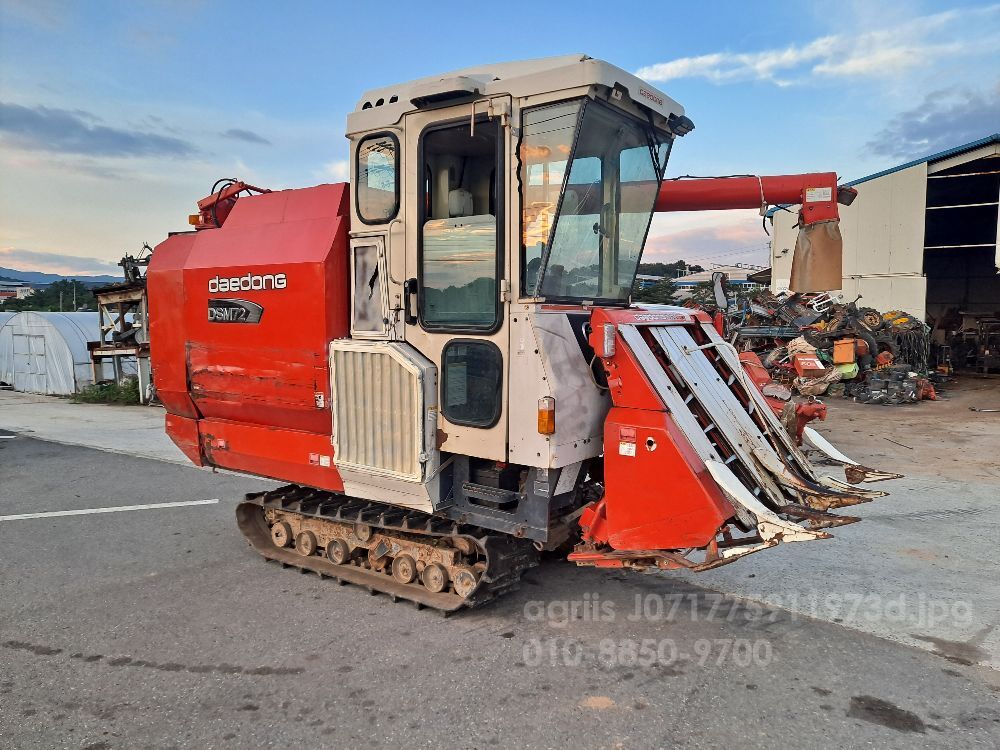 Daedong Combine Harvester DSM41 (3Rows) 뒤우측면