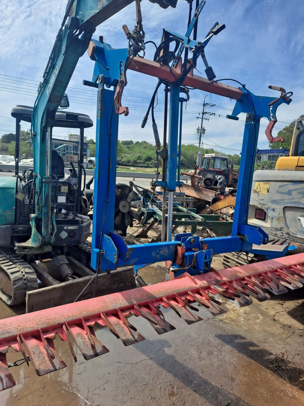  7마력이상급 Harrow 태호써래.100마력에 장착된것  뒤우측면