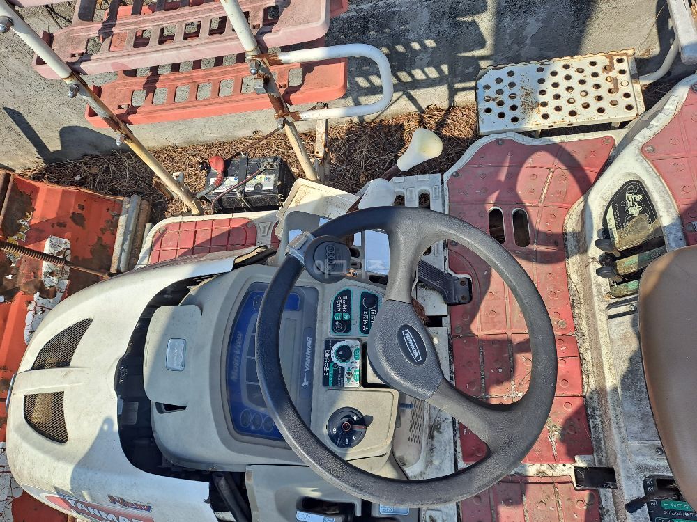 Yanmar Rice transplanter VP8D (8Rows) 뒤우측면