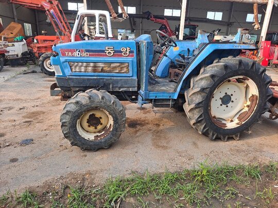 TYM 트랙터 TA4640 (46마력) 앞좌측면