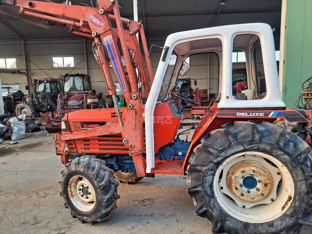대동 트랙터 D4351 (43마력) 뒤우측면