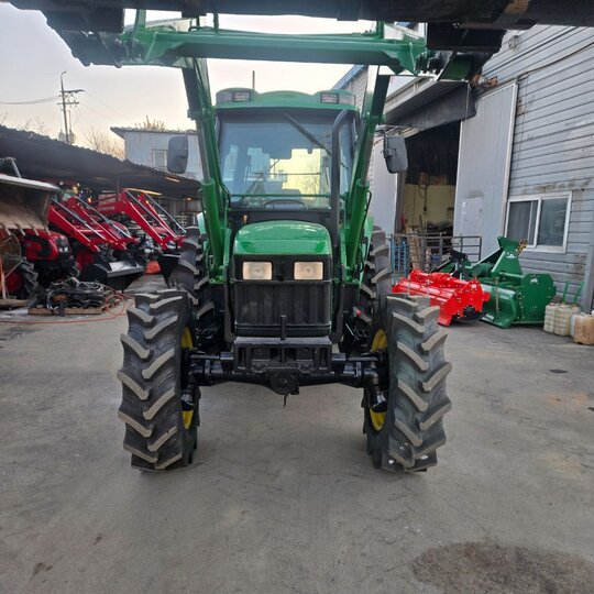 존디어 트랙터 5410 (75마력) 앞좌측면