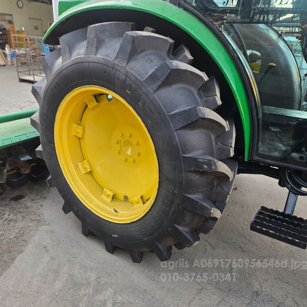 존디어 트랙터 5410 (75마력) 뒤우측면