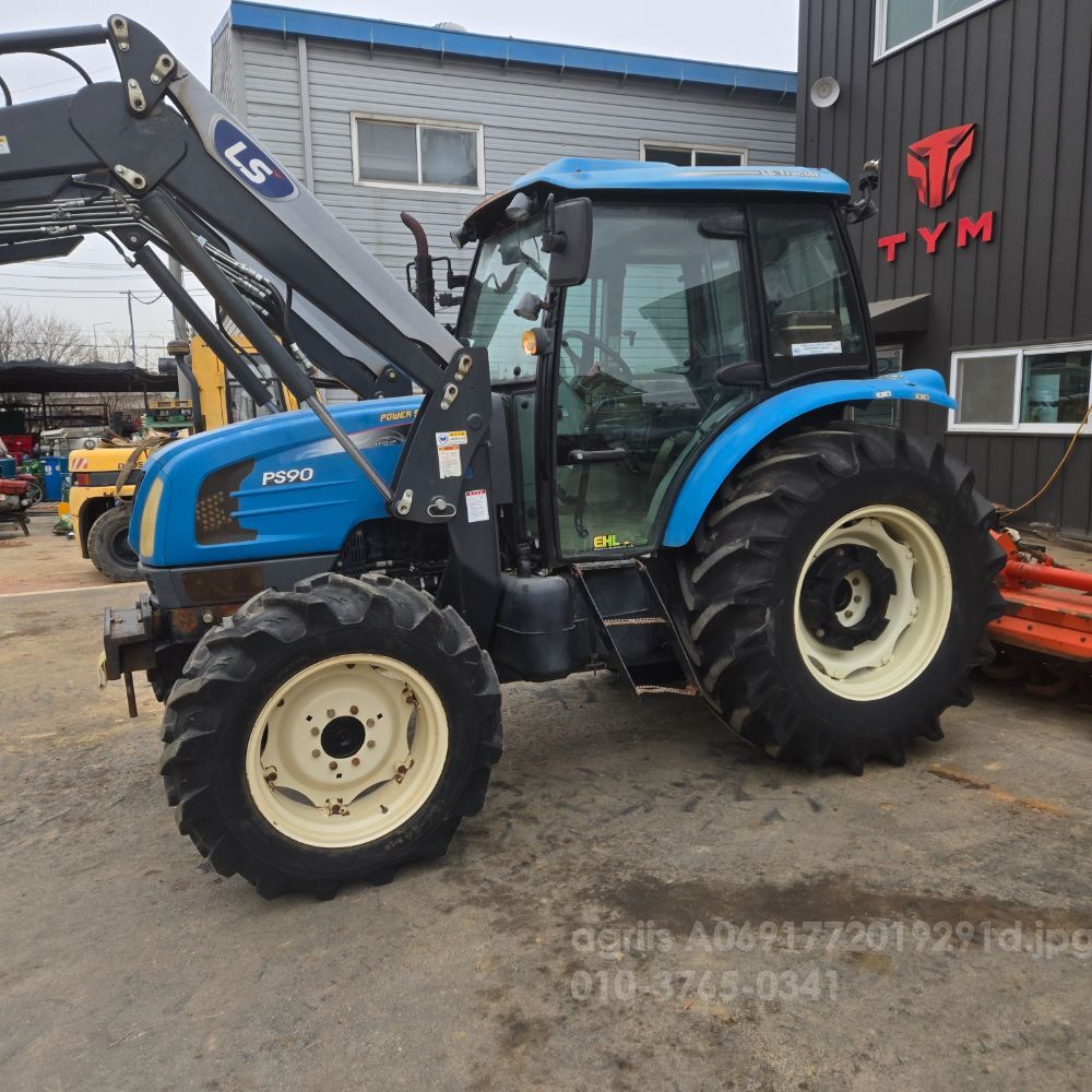 LS 트랙터 PS90 (88마력) 뒤우측면