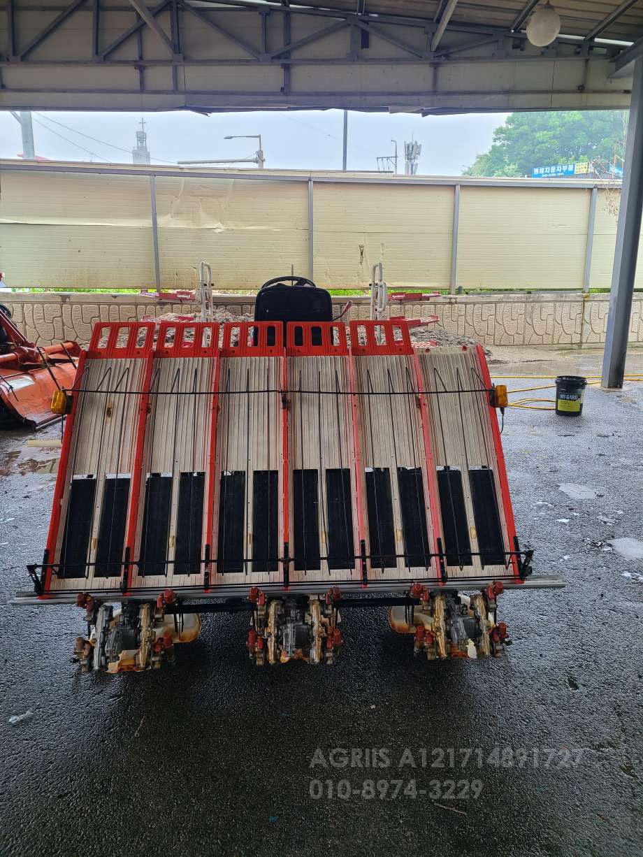 Kukje Rice transplanter RGO-6 (6Rows) 운전석