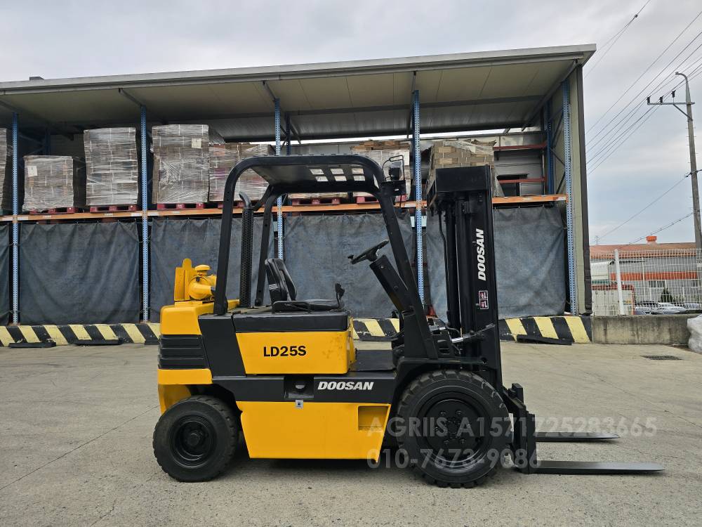 Doosan Forklift LD25S-2  엔진내부