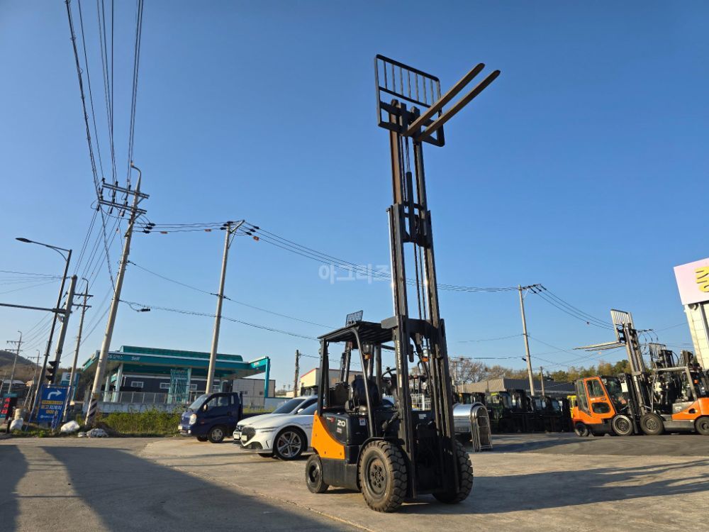 Doosan Forklift D20S-5 (2톤) 뒤우측면
