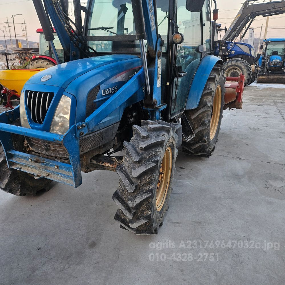 LS Tractor U6165 (67hp) 뒤우측면