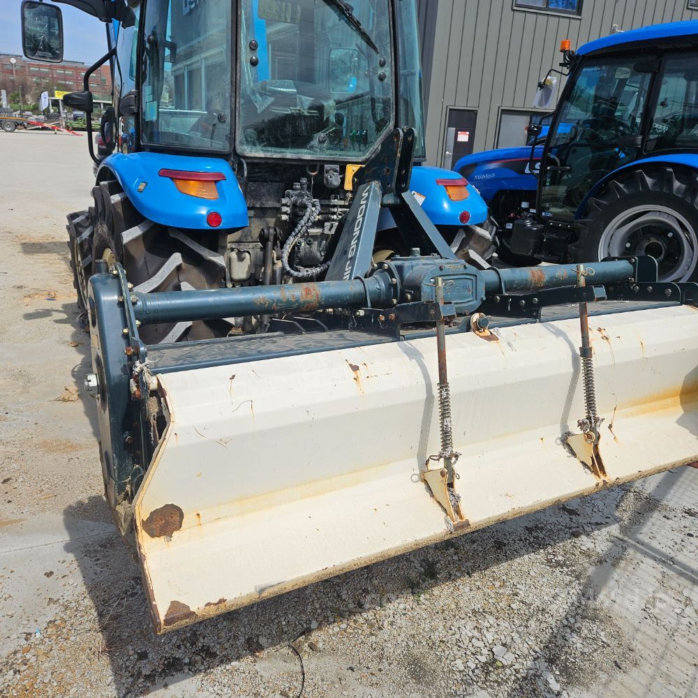 LS Tractor MT4.68 (69hp) 뒤우측면